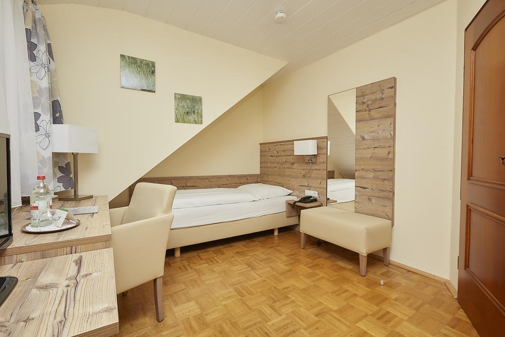Hotel Roessle Trochtelfingen Exteriér fotografie